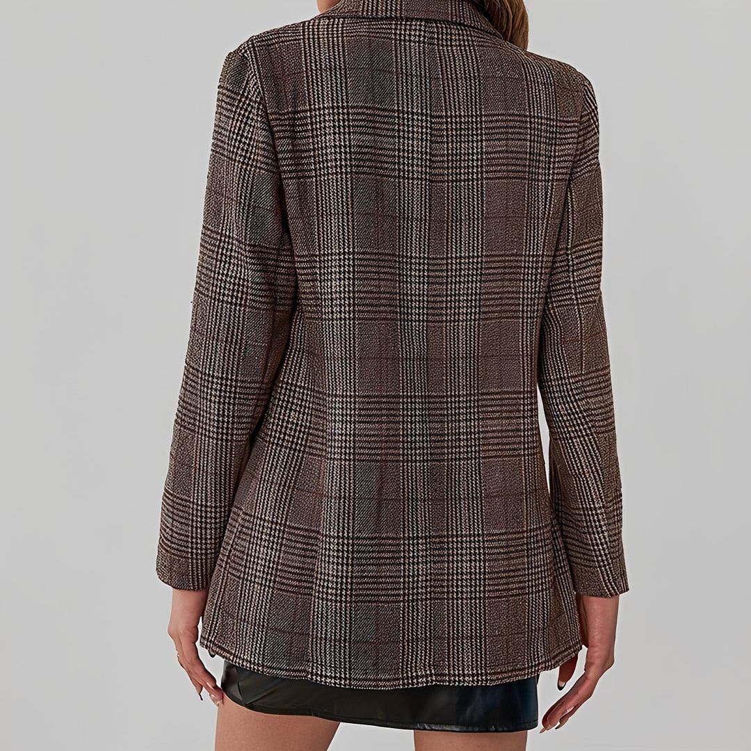 Blazer feminino xadrez versátil para sobreposição. Peça tendência de moda feminina outono inverno, perfeita para trabalho ou casual.