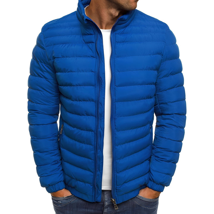 Casaco masculino quente para inverno. Jaqueta elegante e sofisticada, perfeita para a moda masculina outono/inverno.