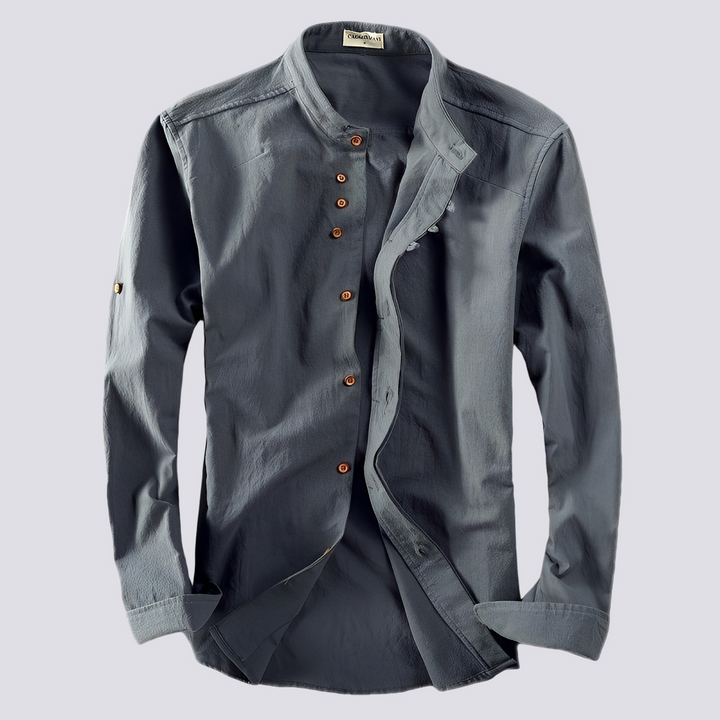 Camisa slim masculina versátil, perfeita para looks casuais e de trabalho em cinza escuro.