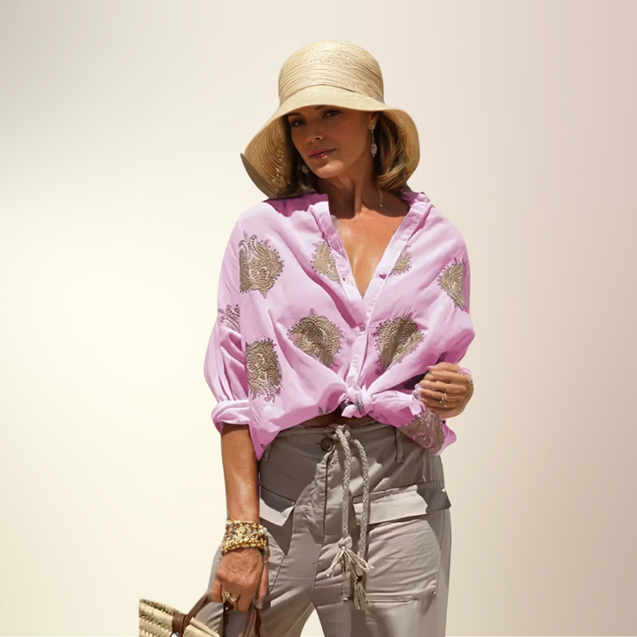 Blusa feminina confortável para o dia a dia, com design moderno e caimento versátil para diversas ocasiões.