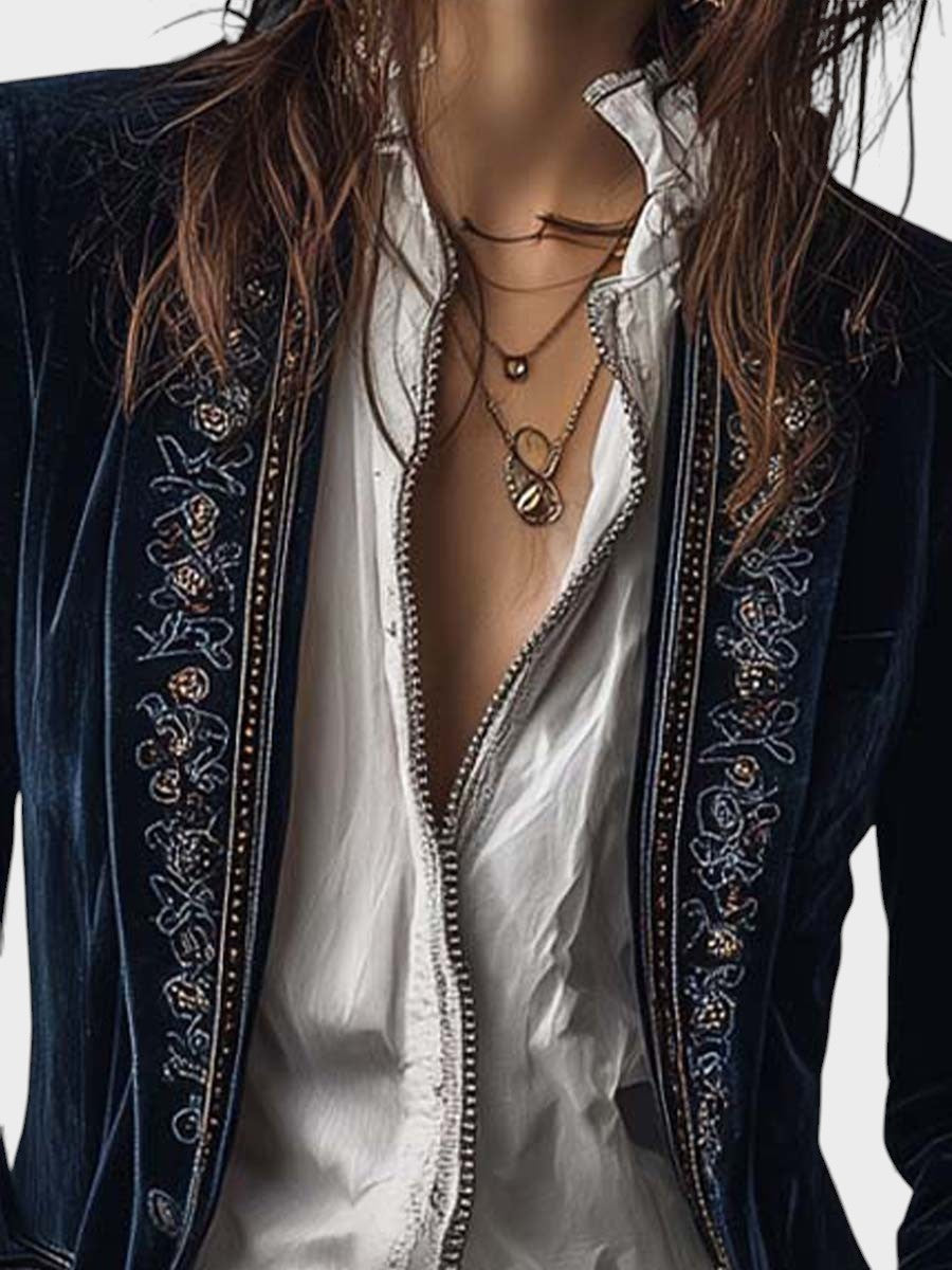 Jaqueta feminina elegante em cor vibrante. Casaco sofisticado para o outono/inverno, destacando-se na moda feminina.
