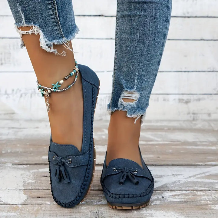 Mocassim feminino marrom Elisa, sapato confortável para uso diário.