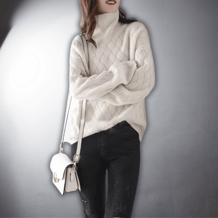 Suéter feminino oversized, tendência de moda inverno. Peça aconchegante e elegante para look casual moderno e confortável.