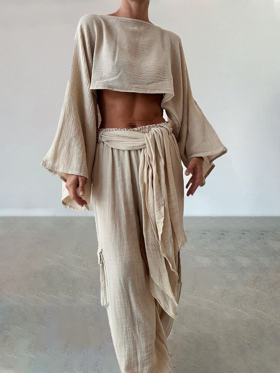 Conjunto feminino Sanna de verão com cropped e calça cintura alta. Roupa leve e fresca para moda verão.