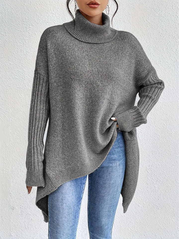 Camisa polo feminina cinza, modelo oversized. Estilo comfy e tendência outono inverno.