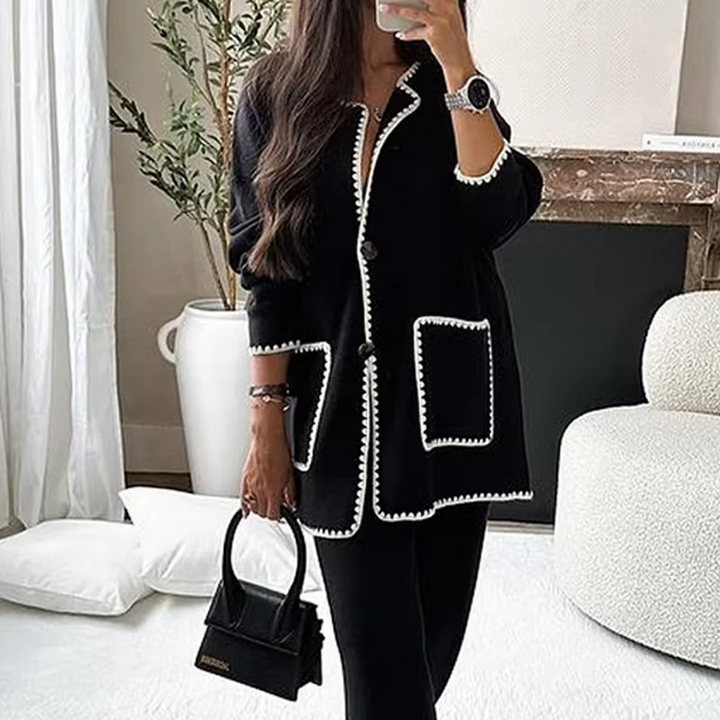Conjunto casual feminino com blusa e calça. Duas peças confortáveis, perfeitas para o outfit diário.