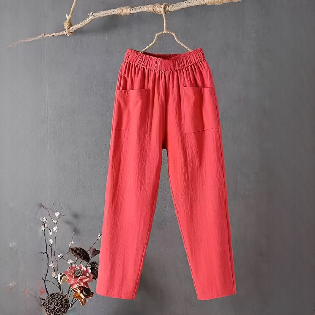 Calça feminina versátil de verão, combinando elegância e conforto para moda casual e estilo descontraído.