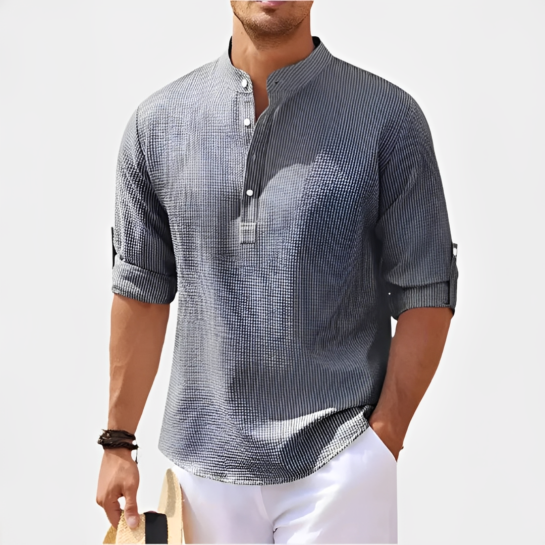Elegante camisa masculina de verão com mangas longas, roupa versátil para conforto e estilo na moda.