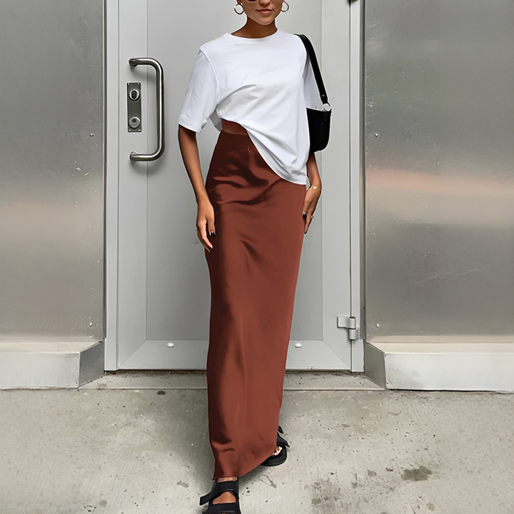 Saia utilitária maxi feminina. Perfeita para looks casuais e elegantes de verão e outono. Moda versátil diária.