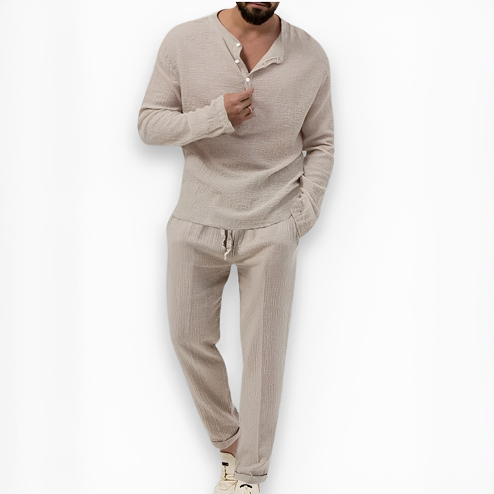 Conjunto casual de 2 peças masculino com top e calças leves, ideal para o conforto no verão.