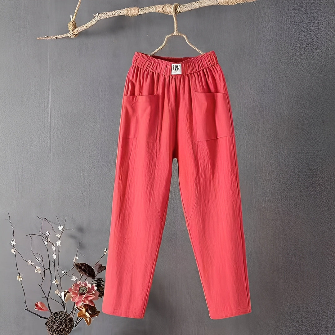 Moda feminina: calça leve e super confortável. Peça versátil com cintura elástica para um look casual chic de verão.