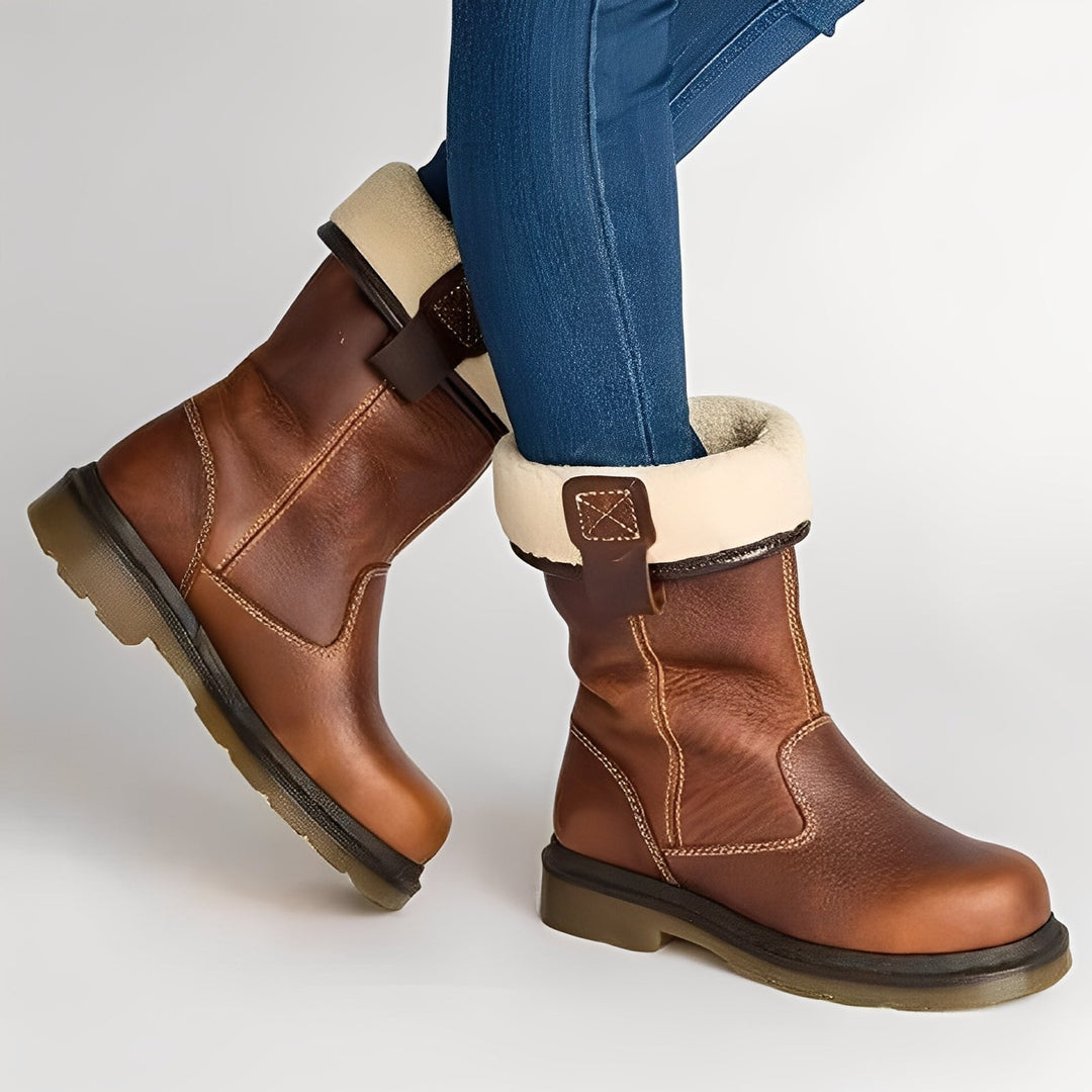 Botas femininas marrom para inverno. Calçado feminino confortável e durável, combinando estilo com moda inverno.