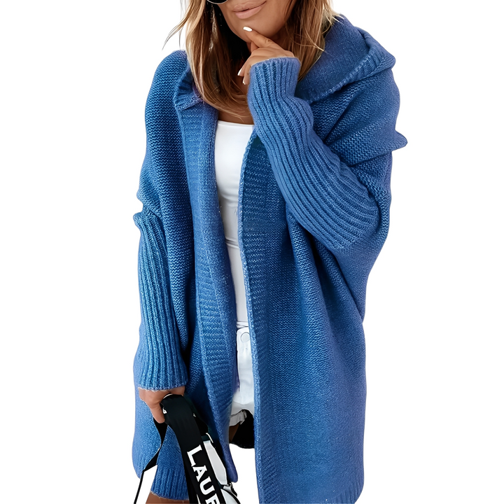 Detalhe do casaco feminino elegante com capuz. Perfeito para compor looks de inverno.