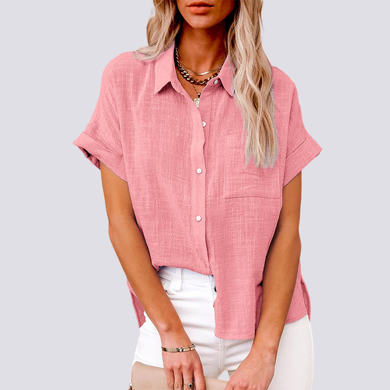 Blusinha feminina versátil de manga curta, com bolso, perfeita para moda dia a dia e verão casual.