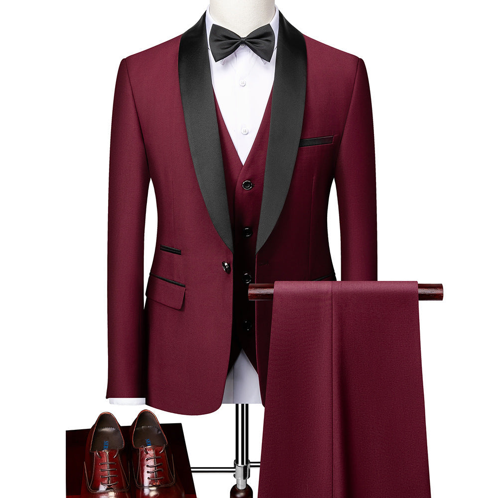 Terno formal slim-fit masculino de 3 peças, ideal para casamentos e eventos de negócios. Elegante e moderno.