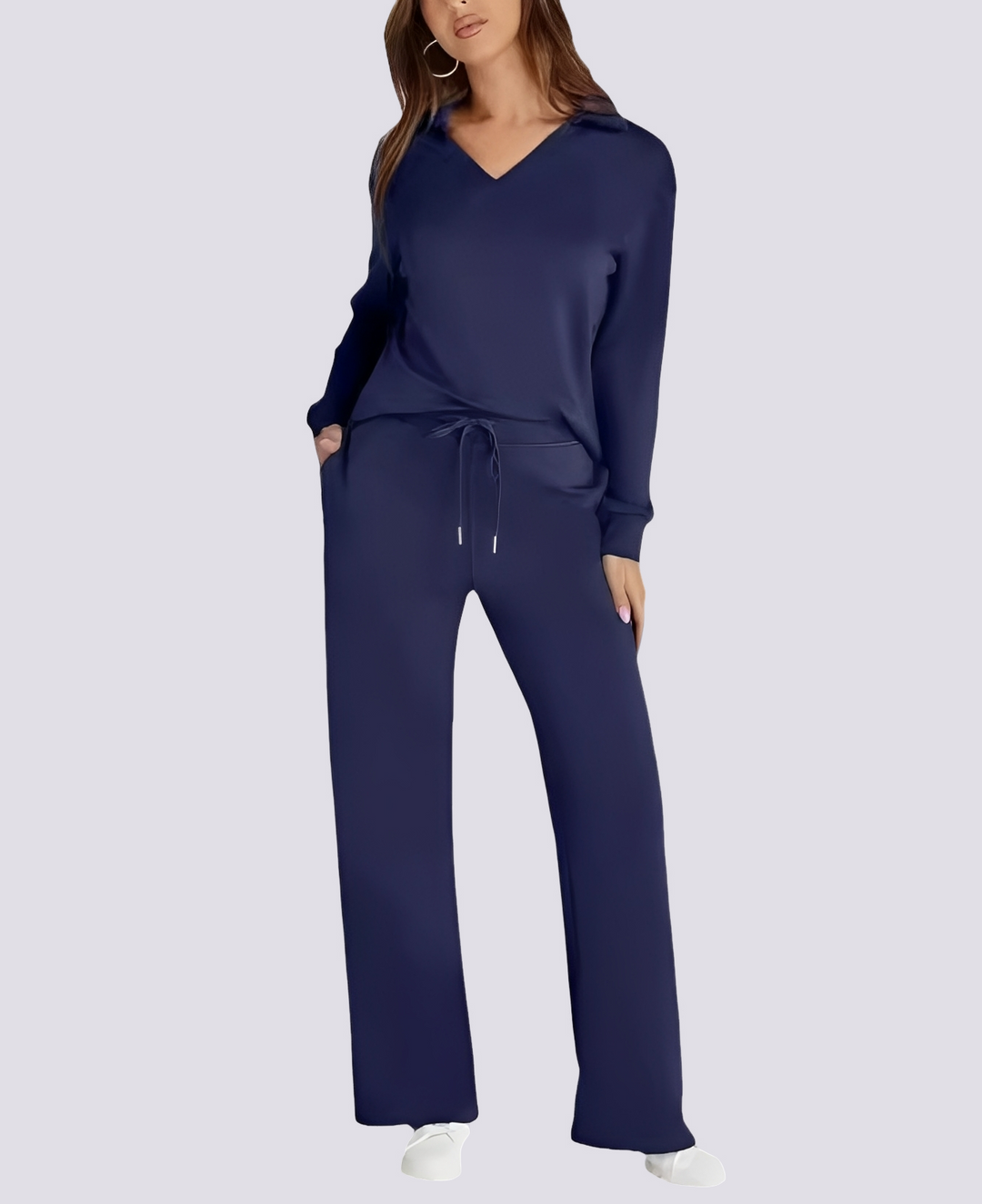 Moderno conjunto feminino casual de verão/primavera. Decote V e cós elástico para um look estiloso e prático.