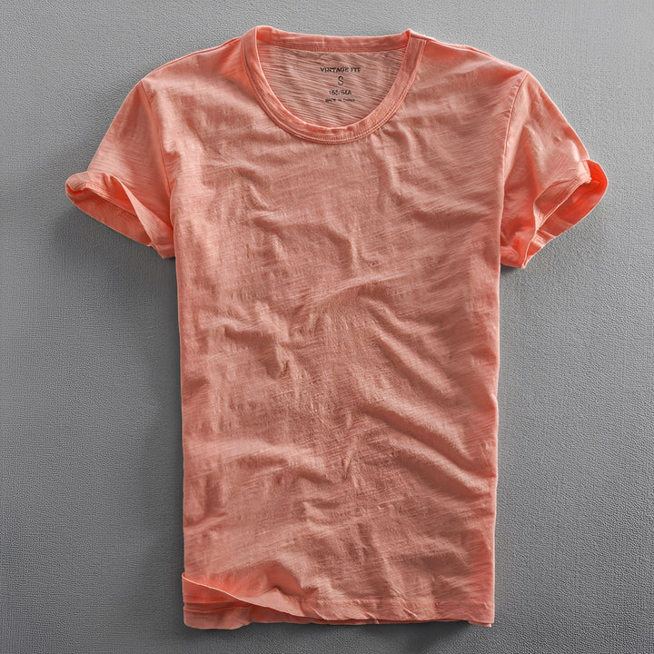 Camiseta masculina vintage lavada, clássica, confortável para uso diário, estilo casual e moderno.
