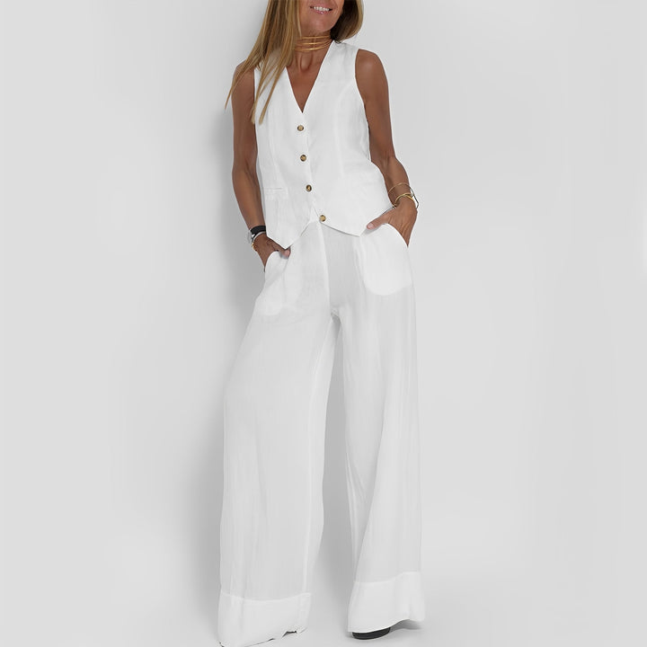 Conjunto feminino casual de verão com top sem mangas e calças largas confortáveis. Ideal para viagens.