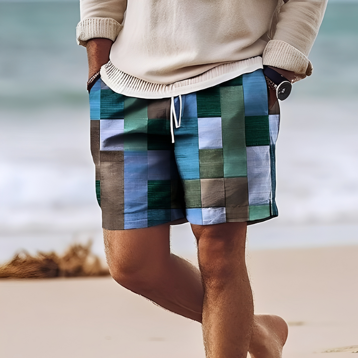 Roupa masculina para verão: shorts de praia estilosos, ideais para piscina, férias e conforto casual à beira-mar.