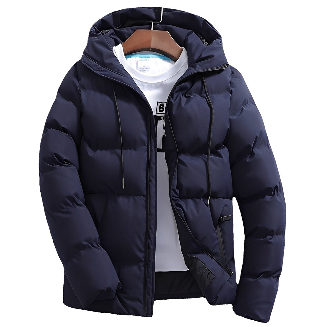 Jaqueta masculina elegante e confortável para outono/inverno. Modelo acolchoado com capuz, essencial para moda masculina.