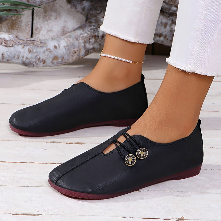 Calçado feminino de verão Emma, leve, flexível e com design confortável para estilo casual.
