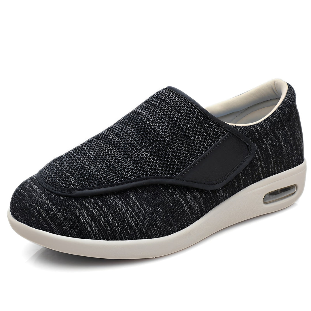 Sapatos femininos Brenna em material leve e respirável. Moda e conforto para mulheres ativas com pés sensíveis.