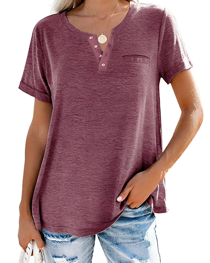 Blusa feminina de moda casual, corte solto. Conforto e tendência para a roupa do dia a dia e looks de verão.