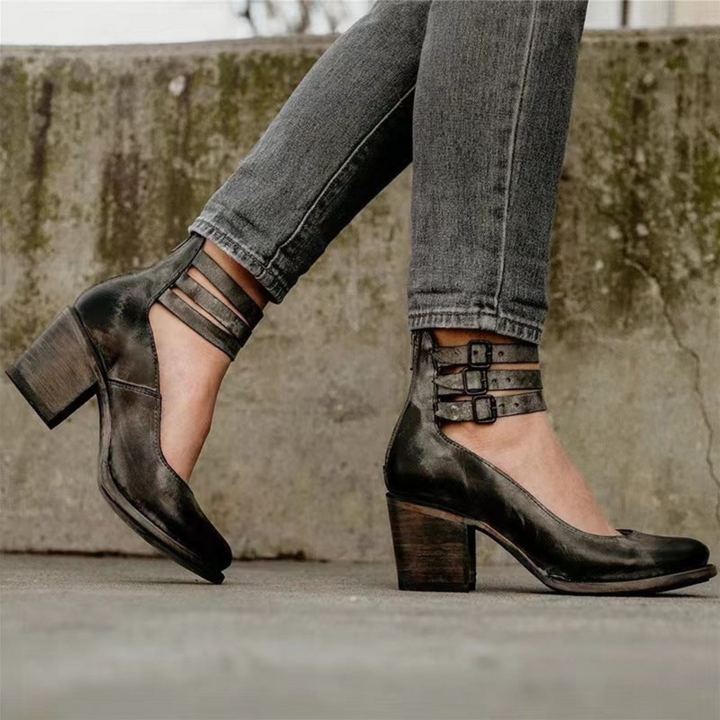 Sapatos femininos Marisa clássicos: calçado versátil que oferece conforto e estilo moderno. Perfeito para a moda.