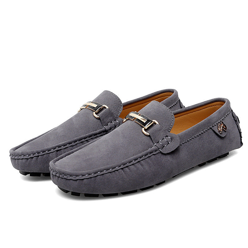 Mocassim casual masculino, design elegante e fácil de calçar, ideal para um visual sofisticado e confortável.