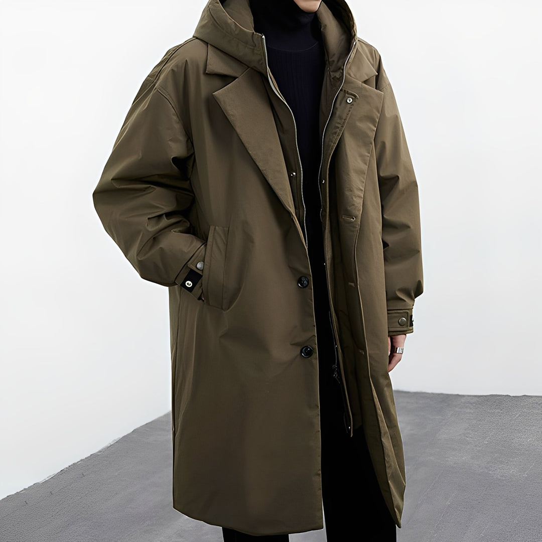 Agasalho masculino Jordon estilo parka, oferece proteção e moda para enfrentar o frio do inverno.