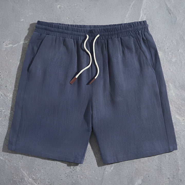 Shorts masculinos modernos com cordão para um look casual de verão, confortáveis e práticos.