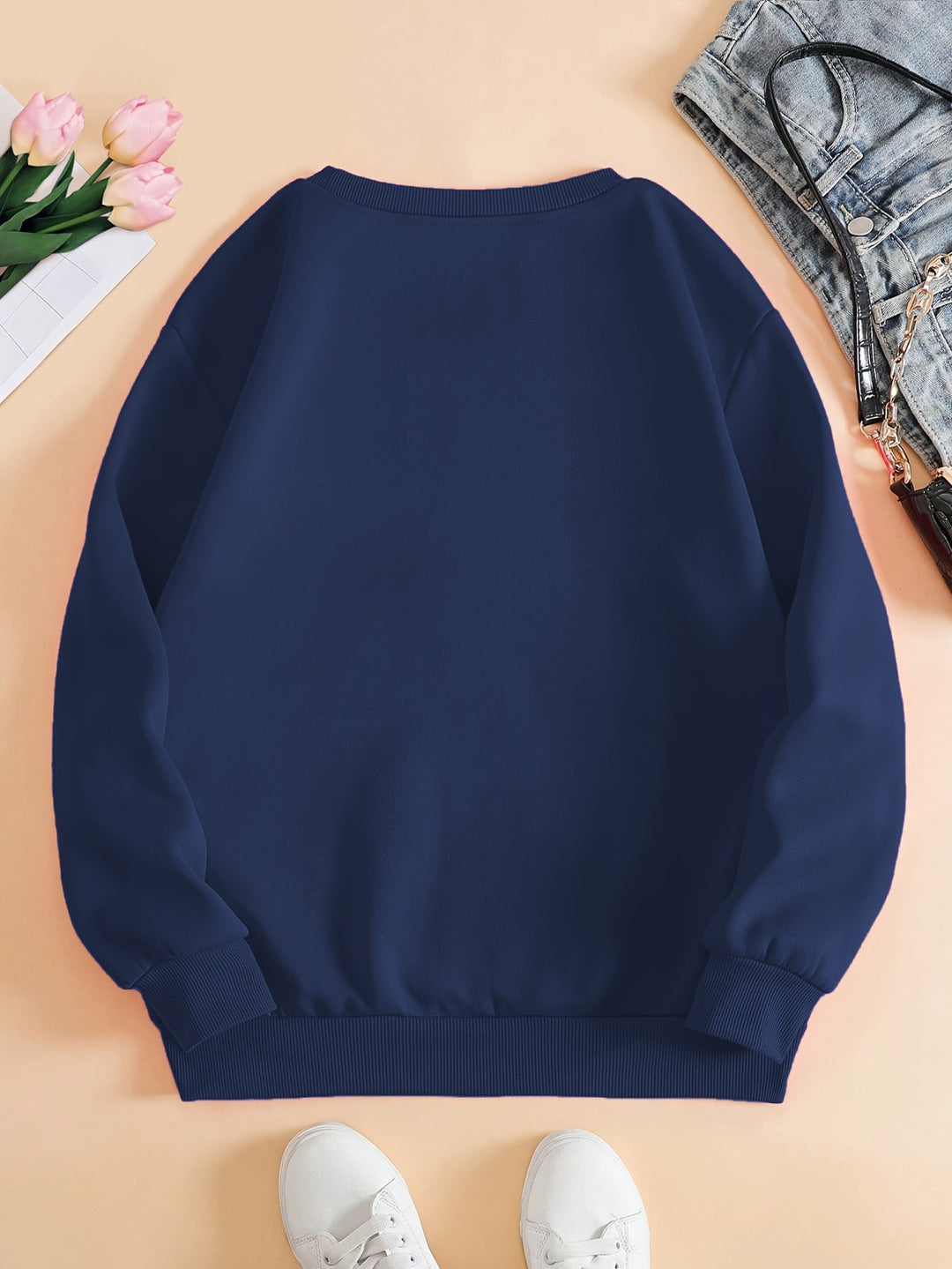 Estilo e conforto: camisola feminina Amara com corações, ideal para o dia a dia e ocasiões especiais.