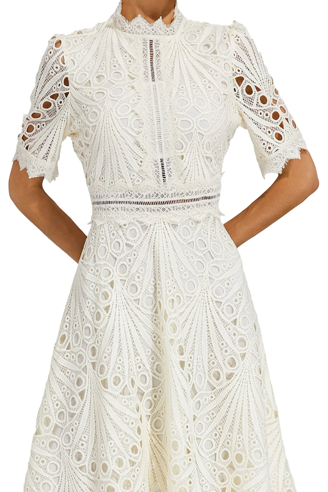 Vestido feminino midi rosa elegante, perfeito para ocasiões especiais e festas de verão.