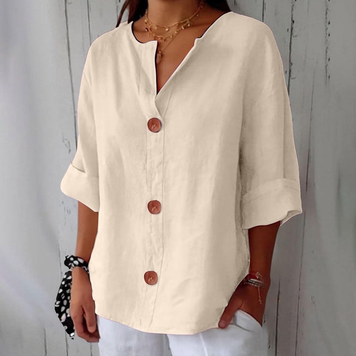 Blusa feminina com conforto e leveza. Roupa elegante de verão/primavera, perfeita para o estilo casual da mulher.