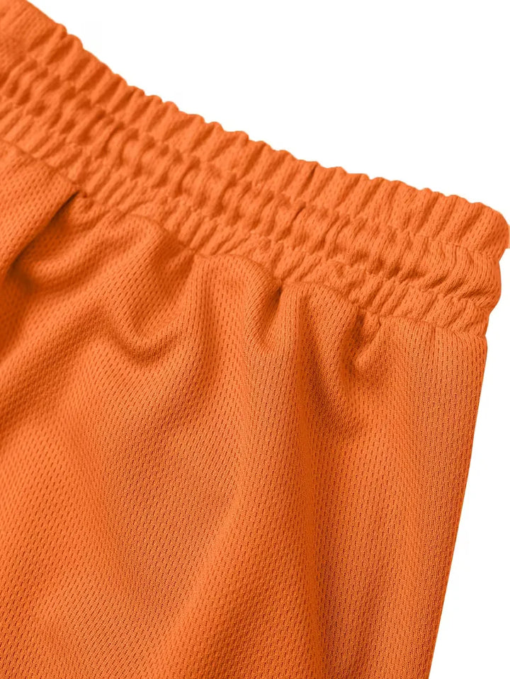 Roupa de verão masculina com polo e shorts. Essencial para o conforto diário.