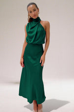 Verde escuro