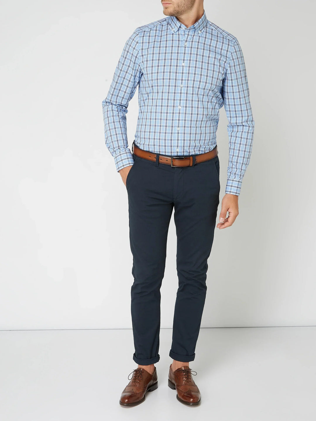 Camisa xadrez masculina bestseller, peça chave da moda casual. Conforto e tendência em uma só roupa.