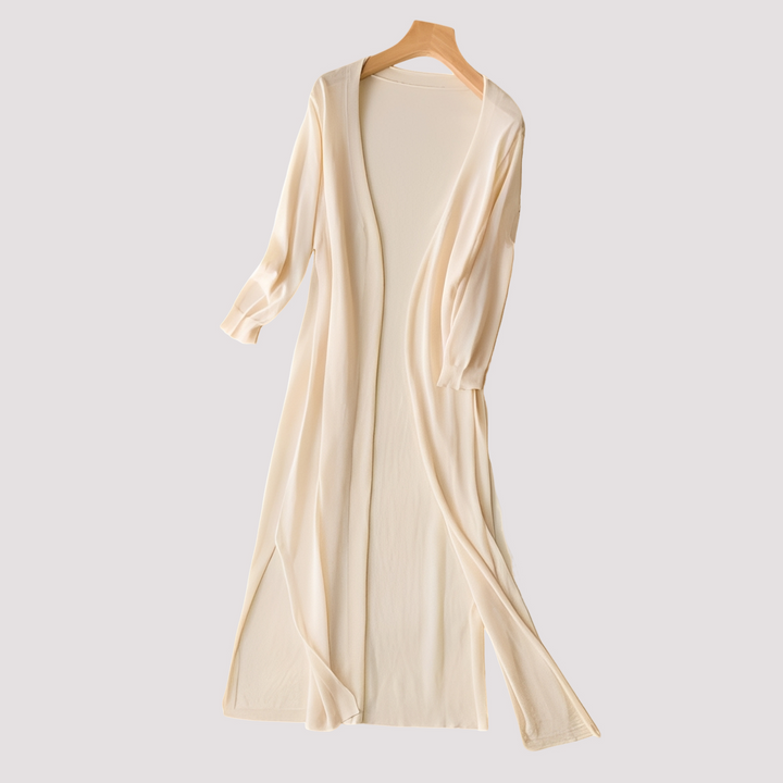 Cardigan feminino longo casual cinza, ideal para conforto diário e estilo versátil.