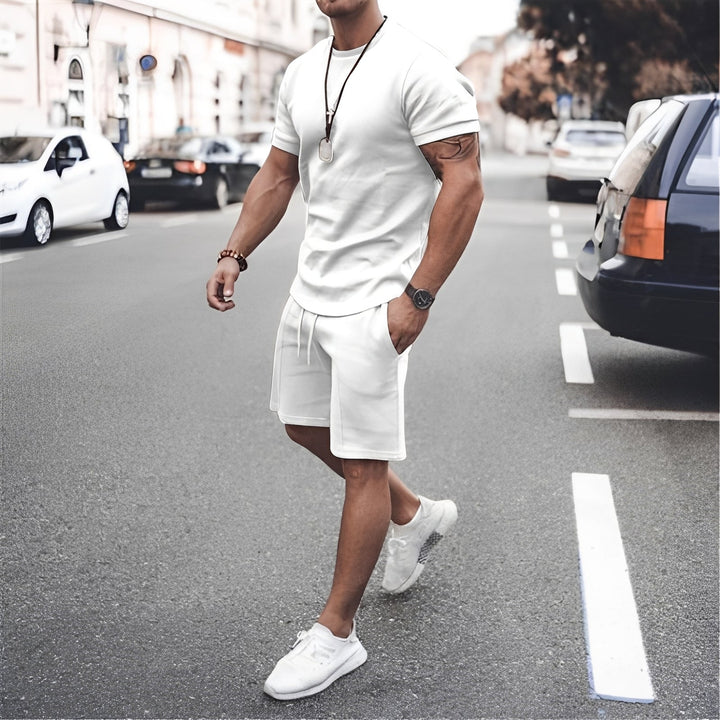Kit masculino de verão Stevie, conjunto casual ideal para lazer. Estilo relaxado e confortável para o dia a dia.