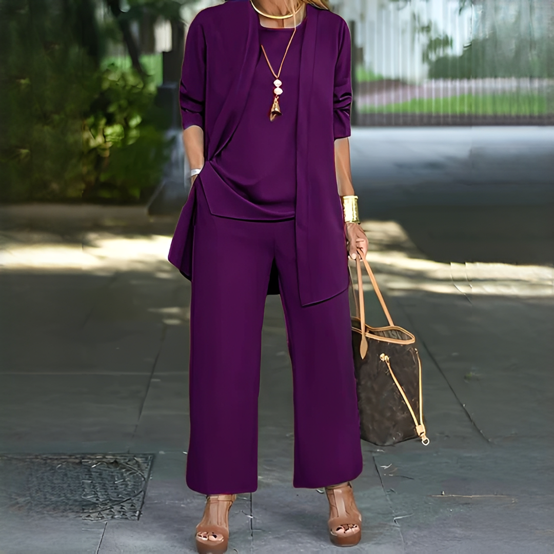 Aurella: conjunto feminino formal de três peças. Blazer, colete e calça para um estilo elegante e sofisticado.