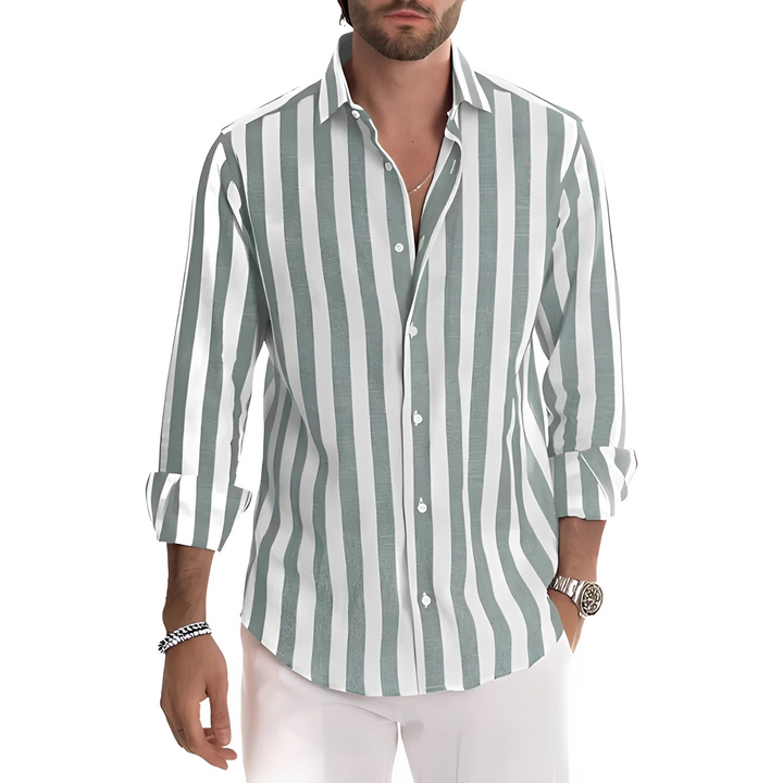 Camisa listrada masculina de verão, design elegante e moderno. Ideal para um look casual e slim fit.