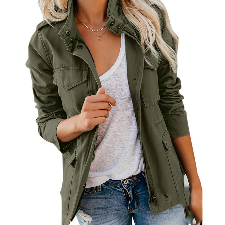Jaqueta feminina Thilde verde, casual e confortável. Agasalho versátil para moda diária em outono/primavera.