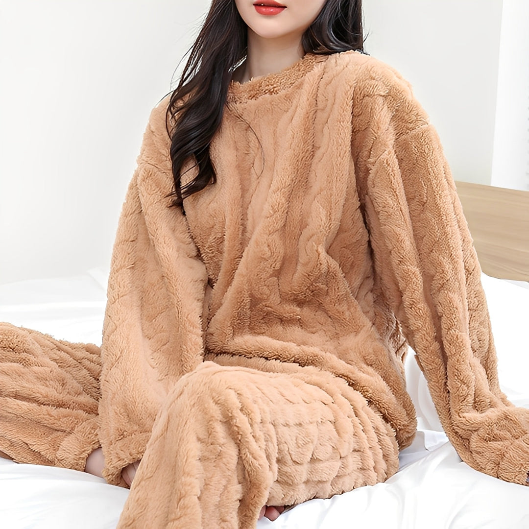 Conjunto de fleece feminino aconchegante para inverno, perfeito para homewear e lazer em casa.