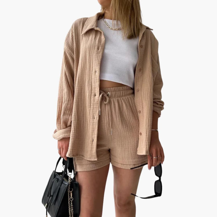 Conjunto feminino Aurélie de duas peças casual chique, ideal para o verão com conforto.