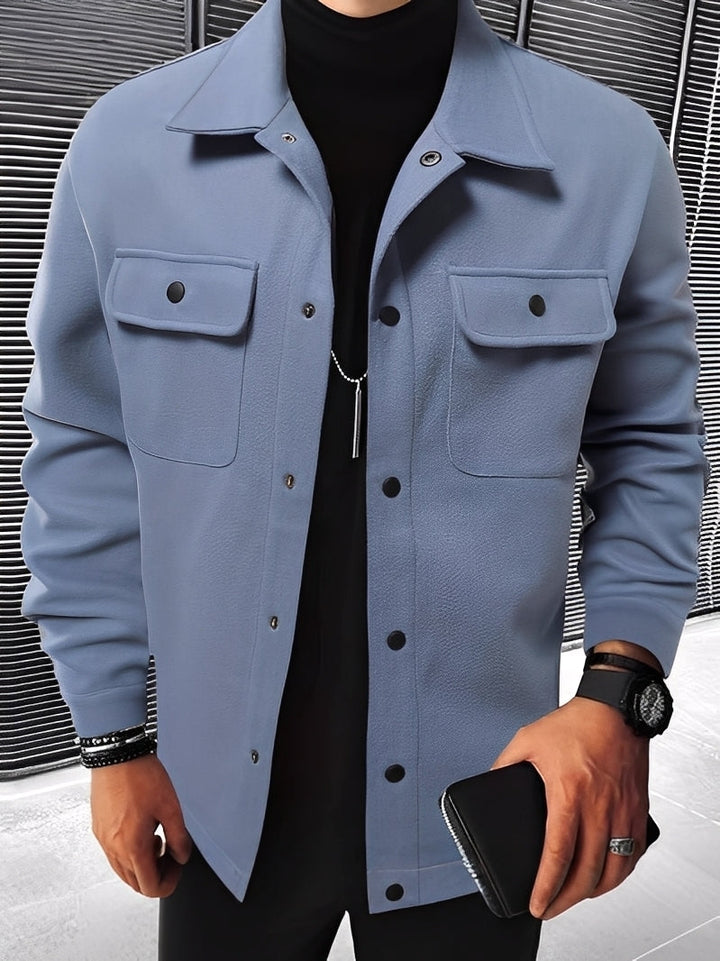 Jaqueta masculina xadrez casual com bolsos leves, ideal para um estilo moderno na primavera e outono.