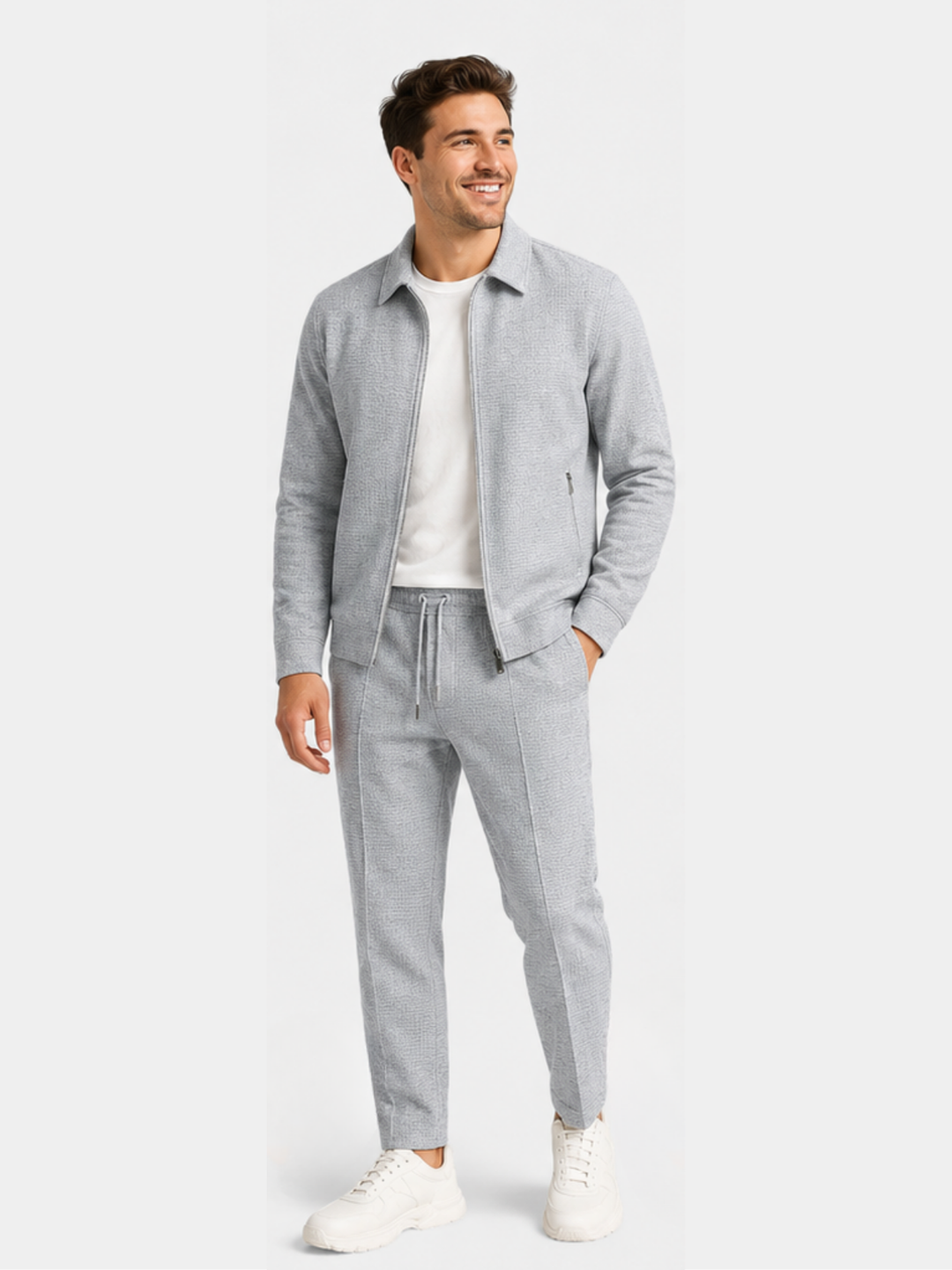 Homem vestindo conjunto slim elegante, ideal para eventos sociais ou casual chic com estilo.