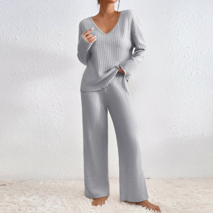 Conjunto feminino casual de duas peças confortável. Ideal para lazer e estilo em primavera/outono.