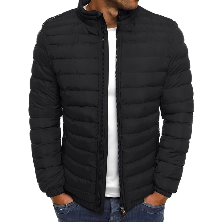 Jaqueta masculina acolchoada leve e quente, perfeita para enfrentar o frio. Casaco de inverno com estilo moderno.