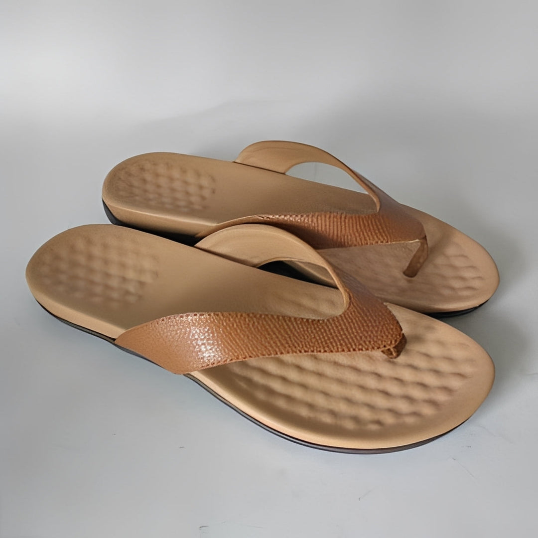 Calçado feminino suave e quente, pantufa com palmilha anatômica. Ideal para presente e moda feminina.