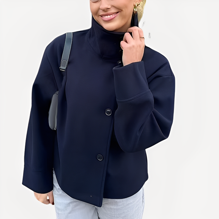 Casaco feminino elegante com botões, ideal para outono e meia estação. Estilo moderno e versátil.